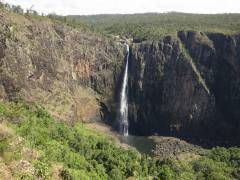 Girringun NP, Wallaman falls, height of fall meter